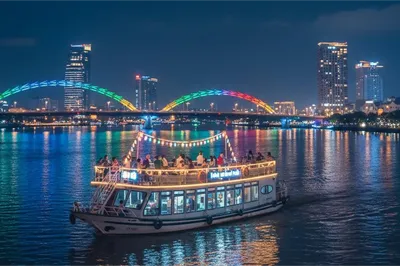 岘港夜游韩江