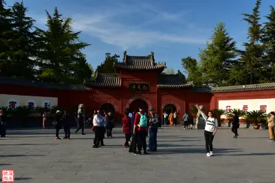 四月的洛陽 除了看牡丹 白馬寺的萬國佛殿苑也必須得看看