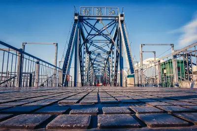 Songhuajiang Gonglu Bridge