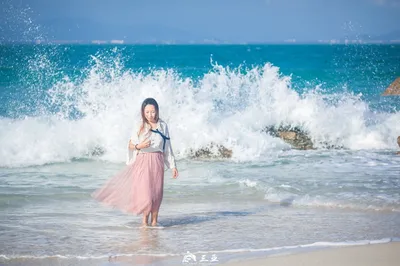 在三亚的小时光，与美食相伴，听海浪拍岸