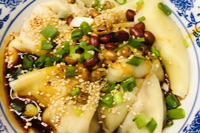 Rongchuang Dianchi Houhai—From Chengdu Famous Snacks to Authentic Huaiyang Cuisine