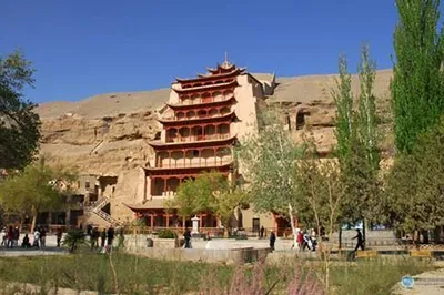 Following Go Fighting to Dunhuang
