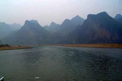 Guangxi Travel: Viewing the Li River in the Hazy Mist (Photos)