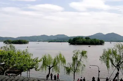 杭州三日自由行3——闲逛太子湾公园、乘船游西湖