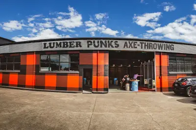 Lumber Punks Axe Throwing Brisbane