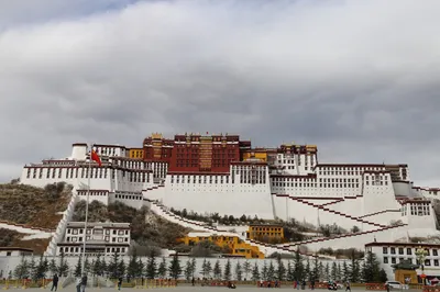 生命不過一場旅行 一路向西打卡拉薩 追尋納木措的自由 感受布達拉宮的洗滌