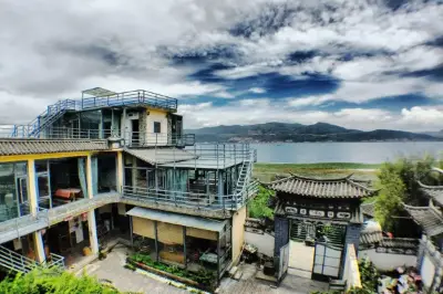 云南，我喜欢大理的风花雪月、海天相接，喜欢丽江的古色古香、优雅宁静