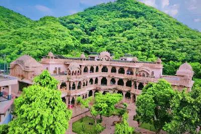 Khole ke hanuman ji gate