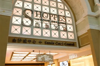 A Family Trip to Macau: Learning to Balance Work and Play with Your Child