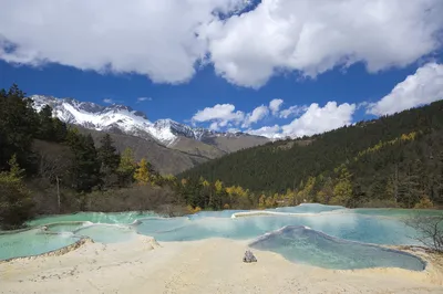 黃龍國家重點風景名勝區-爭豔池