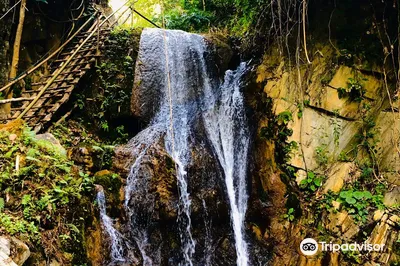 100 Waterfalls