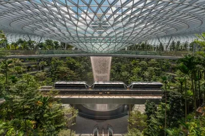 參觀星耀樟宜Jewel Changi Airport有感