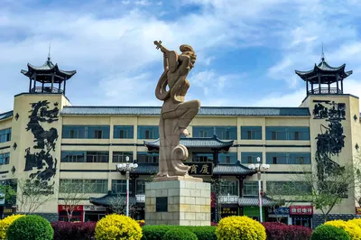 Ancient Silk Road | "This place used to be fenced for sheep raising"