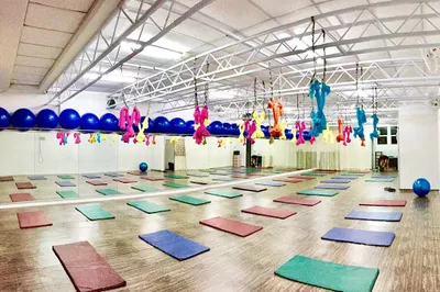 Happiy Yoga By Lenis