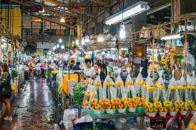 Pak Khlong Talat (Flower Market)