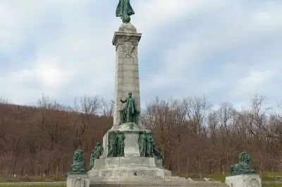Monument to Sir George-Étienne Cartier