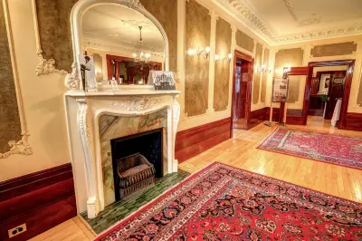 Lougheed House