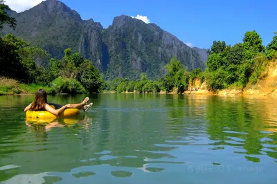 Rafting in Vang Vieng