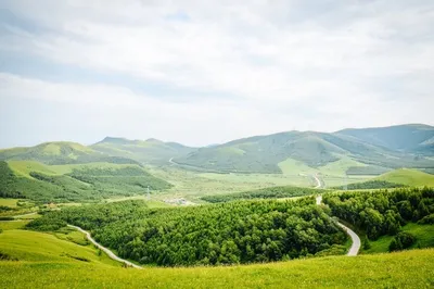 Self-Driving Paradise near Beijing: A Grassland Sky Road That Soars into the Clouds, with Stunning Scenery Rivaling Sichuan-Tibet
