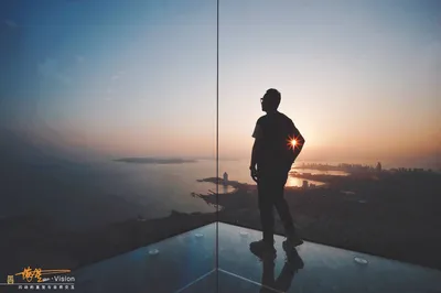 老城秋韻，海誓山盟，再一次潮玩浪漫青島，欣賞燈光盛宴！