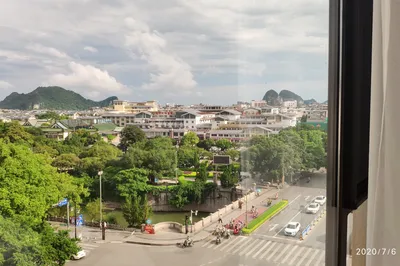 This Summer, Taking Two Mothers to See Guilin’s Scenery and Beihai’s Beaches