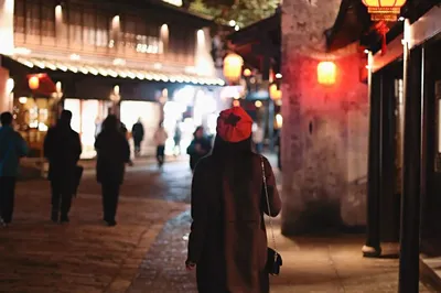 Night falls, three spectacular shows take the stage! How wonderful is Shajiabang after dark?