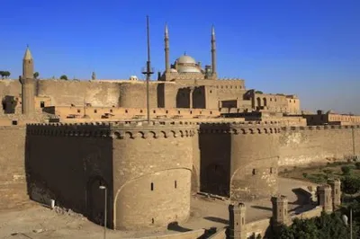 Qasr Al-Nil Statues