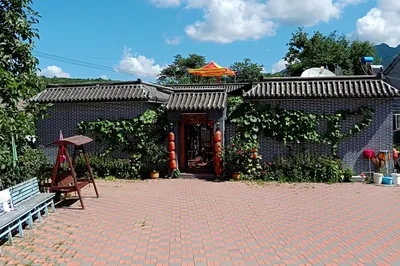 薊縣郭家溝溫馨二姐四合院民宿，臨近景區吉姆樂園，附近有果園！