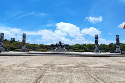 TƯỢNG ĐÀI MẸ THỨ