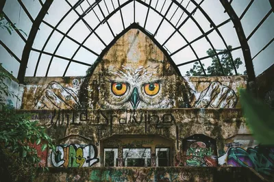 Bali｜Ultra Niche and Super Trendy Photo Spot (Holiday Park Ruins)
