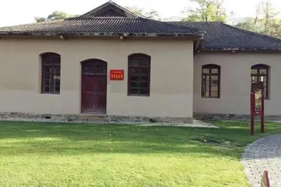 Yan'an's beauty is not just about its historical significance; its cuisine and landscapes are equally stunning.