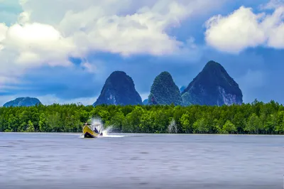 Speedboat Rides in Phuket