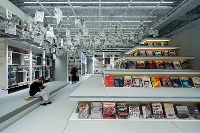 Popular 'Bookstore Where You Can Stay Overnight' Right in the Heart of Osaka!