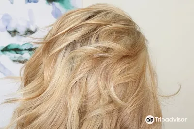 Sisters Beauty Lounge Al Bateen Villa