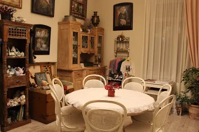 Nino Chakvetadze's gallery "Nocha"