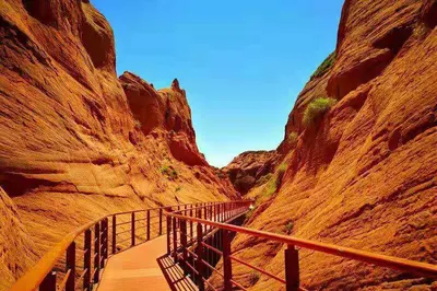 Three-Day Tour of Wave Valley, Yucha Grand Canyon, and Hukou Waterfall