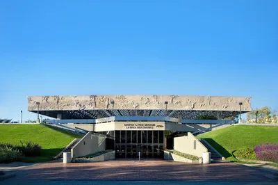 La Brea Tar Pits and Museum
