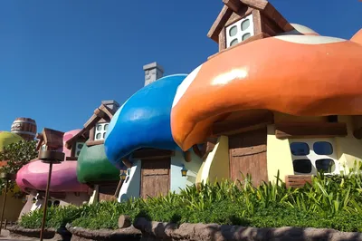 Smurf Village - Motiongate