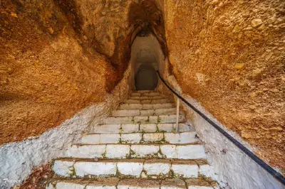 Οι Δολίνες Σπηλιές των Διδύμων Αργολίδας [''Caves of the Twins Dolines'']