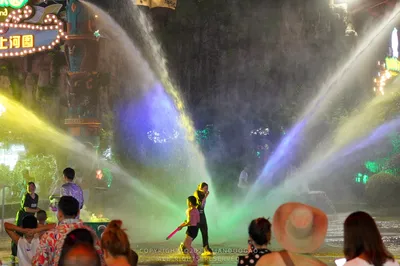Zhangjiajie 1-Day Tour Guide: Watch a Must-See Show Once in a Lifetime, Join a Water-Splashing Electronic Music Festival