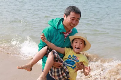 哈仙島趕海有意思嗎？王老五帶你去本地人趕海基地，還能免費加工