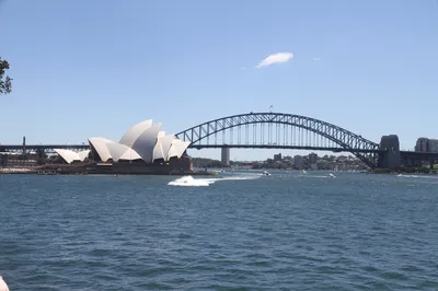 Returning from the Waves, Unforgettable Blue Sky, White Clouds, and Ocean...! — Documentary of a Self-Drive Tour in Australia 2019 (Part 1)