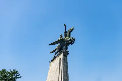 Chollima Statue
