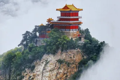 South Wutai Travelogue: The Divine Elegance of Zhongnan – 'Where Earth Meets Sky, I Become the Summit'