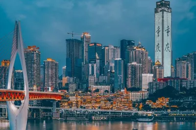 只有夜景撐網紅門面？都2020了，洪崖洞的白天到底能玩什麼？