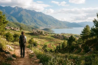 Hiking in Dali