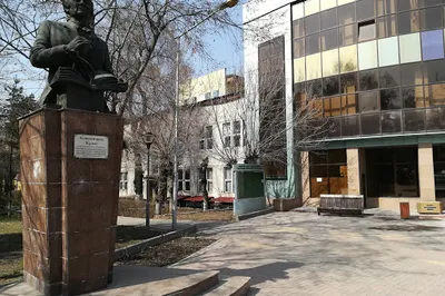 Uyghur Theater
