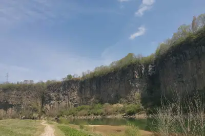 玄武岩柱林