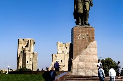 Statue of Amir Timur