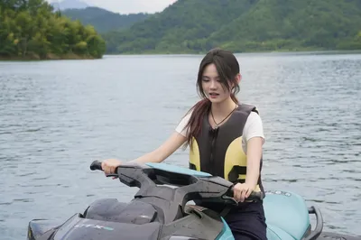 Ningguo Rampage Diary: Exploding 128G Memory with My Bestie at Qinglong Bay!